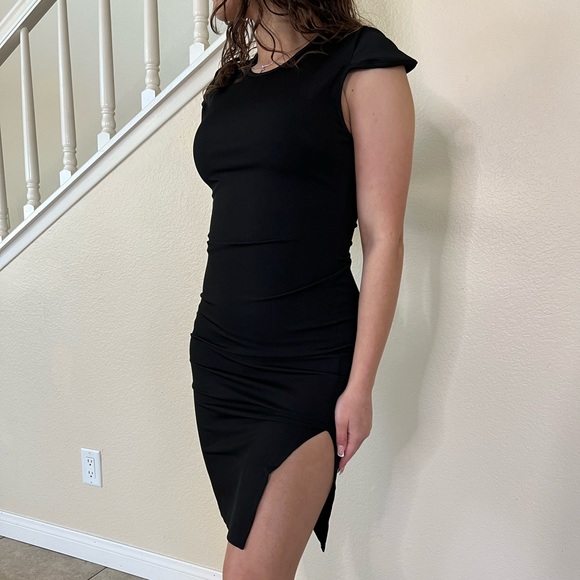 Black Cap Sleeve Ribbed Slit Midi Dress - Picture 6 of 8